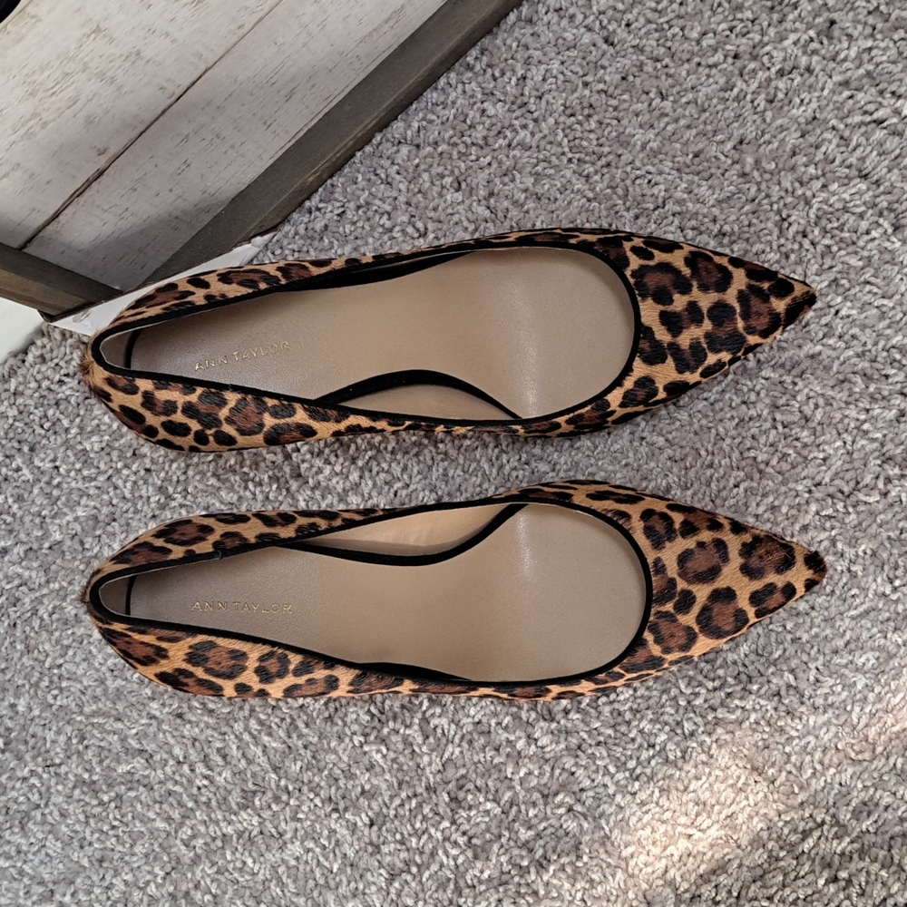 Ann Taylor Mila Leopard print calf hair pump Size 11M
